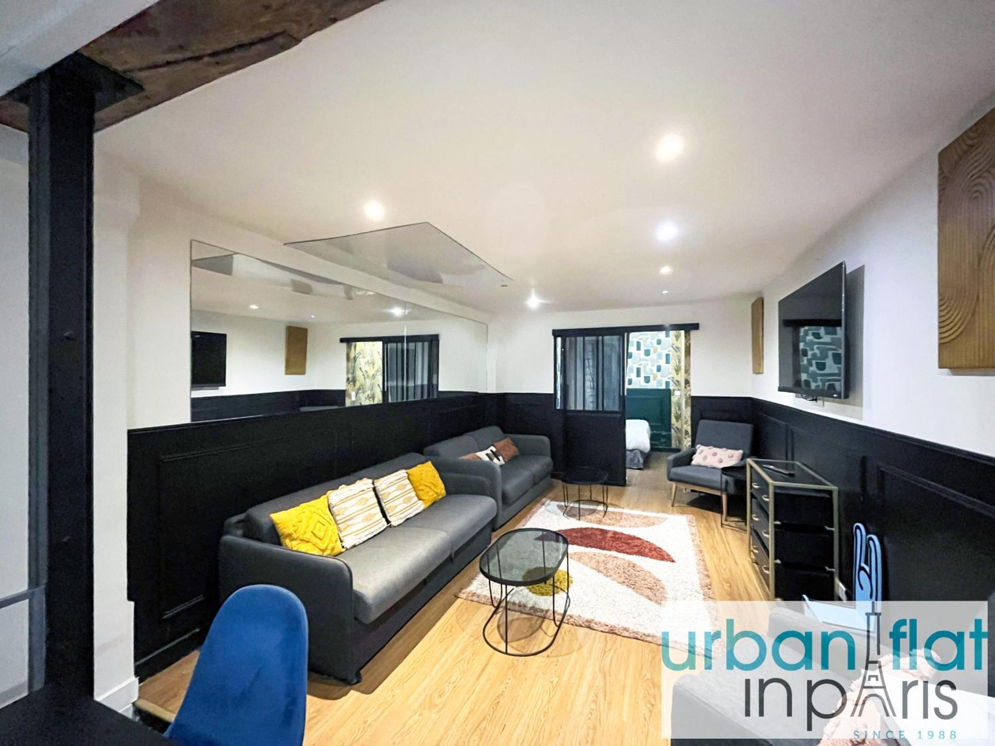 Urban Flat 31 - Charming Triplex In * Parijs