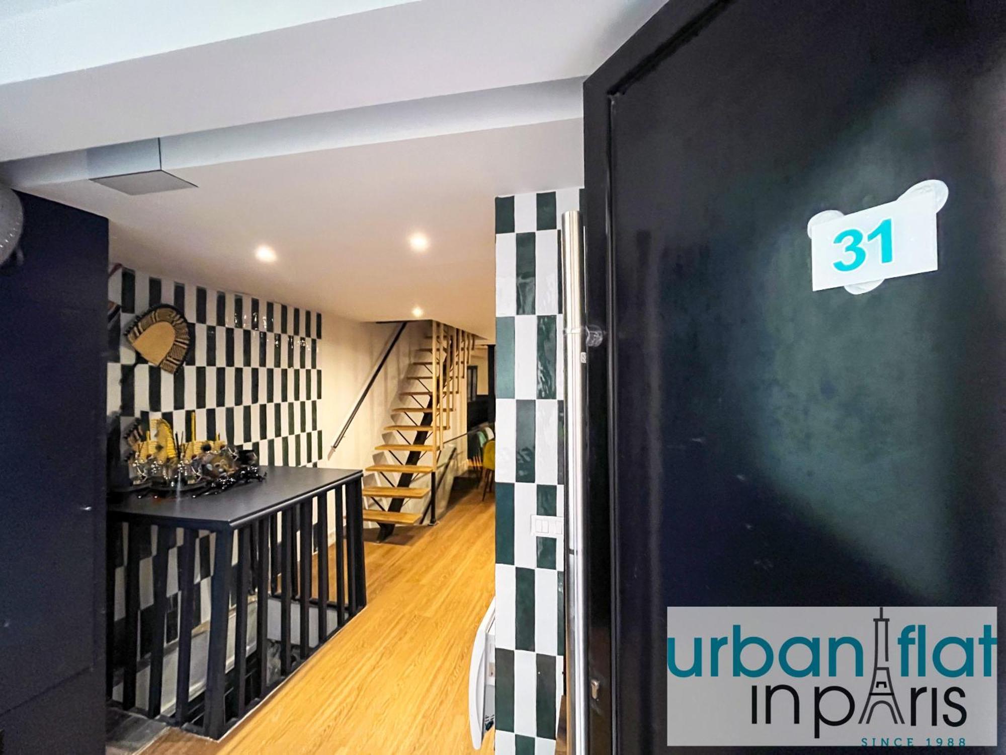 Urban Flat 31 - Charming Triplex In * Parijs