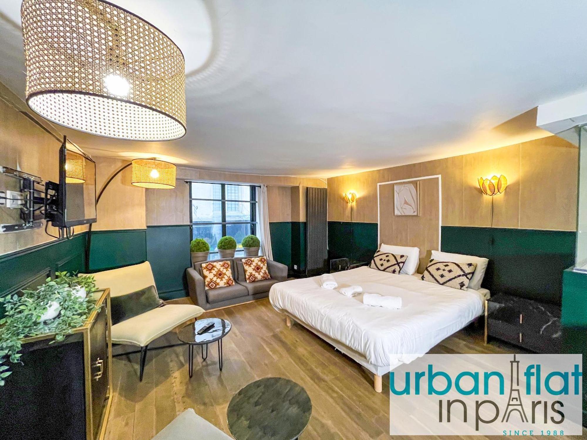 Urban Flat 31 - Charming Triplex In Appartement Parijs